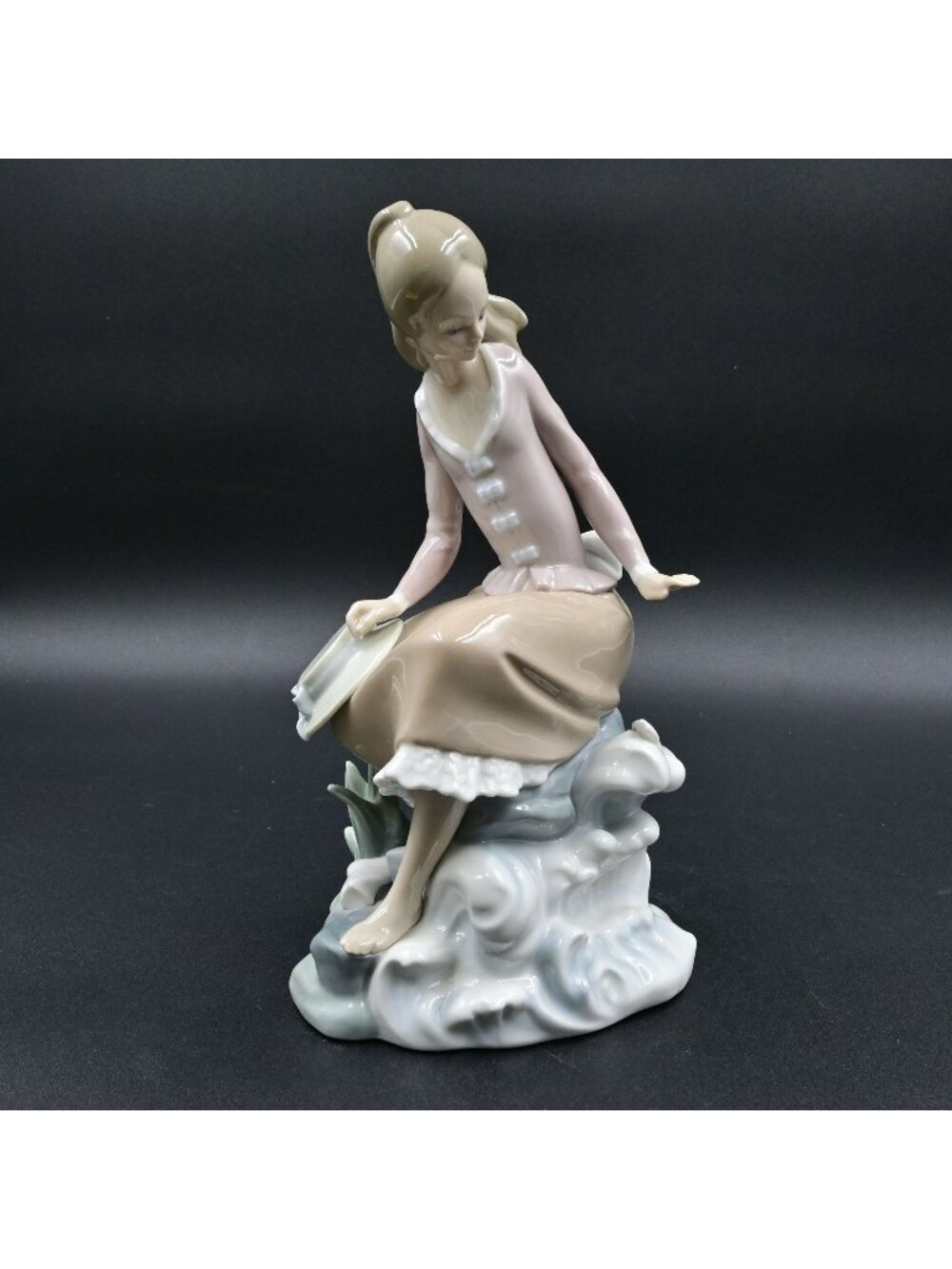 Lladro At The Sea Side Figurine 4918 Girl Seated on Waves Fish Hat Retired